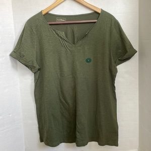 NWT LL Bean short sleeve shirt/blouse size Large Green